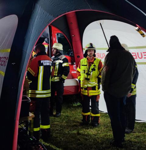 Gasaustritt: Feuerwehren meistern brenzlige Situation!