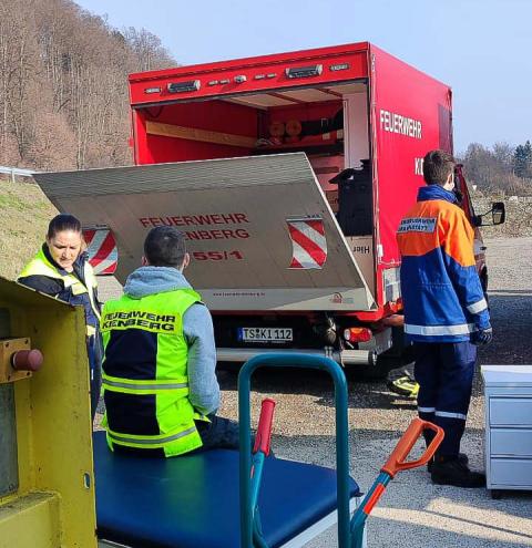 Einsatzkräfte schaffen Platz für 50 Geflüchtete